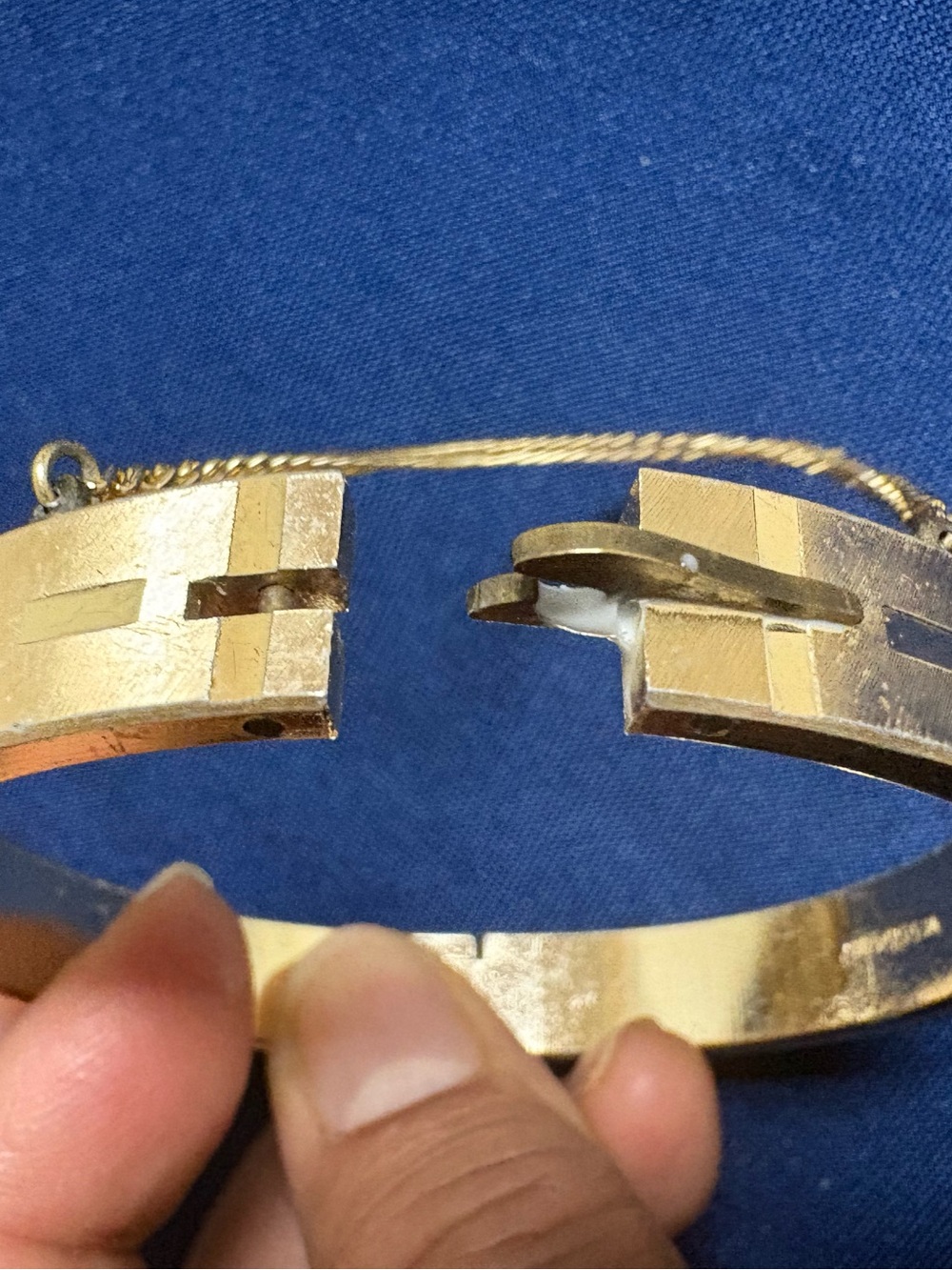 Vtg. WGERMANY Gold-Tone Women’s Hinged Bracelet
